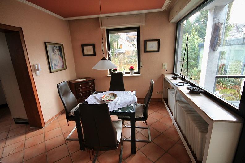 Freistehendes Einfamilienhaus in begehrter Lage von Neu-Isenburg - Esszimmer