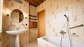 Gepflegtes Reihenmittelhaus in ruhiger Wohnlage von Raunheim – mit Terrasse, Balkon und Garten - Badezimmer - OG