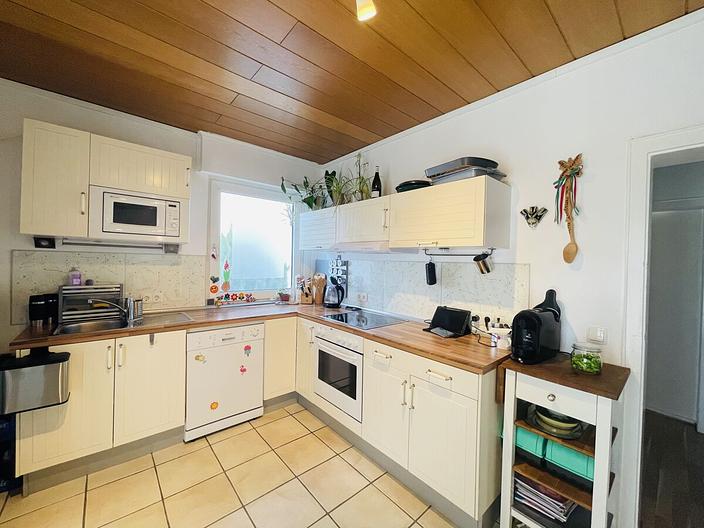 Gut geschnittene 3-Zimmerwohnung mit Terrasse, Garten und Stellplatz in Büttelborn - Worfelden - Küche