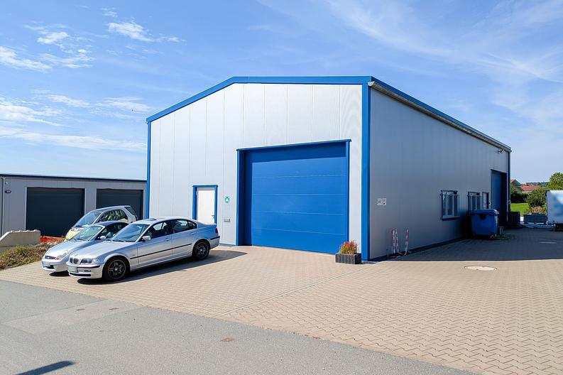 Neuwertiges Gewerbeobjekt – Büro-Gebäude, Lager- & Werk-Halle
in Erbach! - Ansicht-Werkhalle