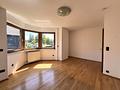 Großzügige Doppelhaushälfte: Südgarten, ausgebautes Dachgeschoss und viel Potenzial! - Gemütliches Elternzimmer mit Erker