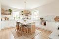 Großzügiges Zweifamilienhaus in Bischberg - Küche OG - (KI generiert)