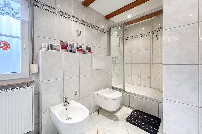 Urlaubsflair zuhause – wohnen und arbeiten unter einem Dach! - Tageslichtbad