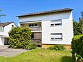3-Familienhaus mit freier Dachgeschosswohnung, Doppelgarage & Garten - Außenansicht
