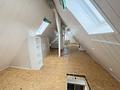 Gepflegtes Ein- / Zweifamilienhaus mit Doppelgarage, Terrasse, und großem Garten - Dachbodenebene 