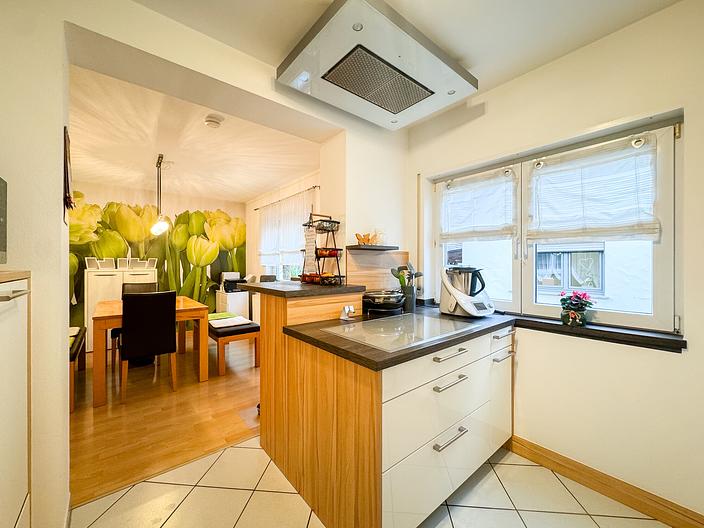 Einziehen statt sanieren – Wohnhaus mit Nebengebäude, Hof und PV-Anlage - EG_Küche NICHT IM KAUFPREIS ENTHALTEN