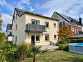 Großzügig wohnen in Bad Homburg - 
viel Platz, schöner Garten & flexible Nutzungsmöglichkeiten - Gartenansicht