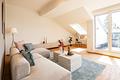 Bezug sofort möglich! Großzügige 4-Zi.-DG-Neubauwohnung mit Loggia - Großzügiges Wohnzimmer (Musterwohnung)