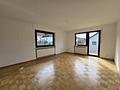Helle 3.Zi.-Wohnung mit Balkon und attraktiver Verkehrsanbindung - Wohnzimmer Ansicht 1