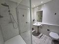 Renovierte, gut geschnittene 2 Zi. Wohnung mit Kamin, Balkon und TG Stellplatz - Badezimmer Ansicht 2
