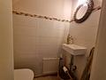 Gepflegtes Mehrgenerationenhaus mit Dachterrasse und vielen Möglichkeiten - WC 1 Zi. ELW
