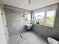 Großzügiges Raumwunder mit Highend-Komfort in Offenbach-Bieber - Badezimmer OG