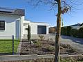 Willkommen in ihrem Traumhaus -                  
modernes und ebenerdiges  
Wohnkonzept für die kleine Familie - Einfahrt