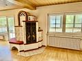 Freistehendes Einfamilienhaus mit
Einliegerwohnung, Garage & großer Terrasse - Kamin im EG