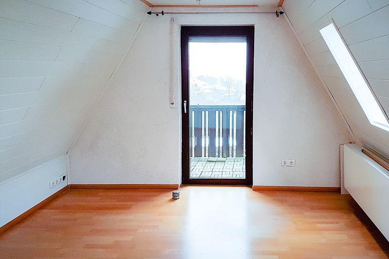 Liebhaberobjekt in ruhiger, sonniger Lage von Erbach- Erlenbach! - Hinterhaus-Schlafen