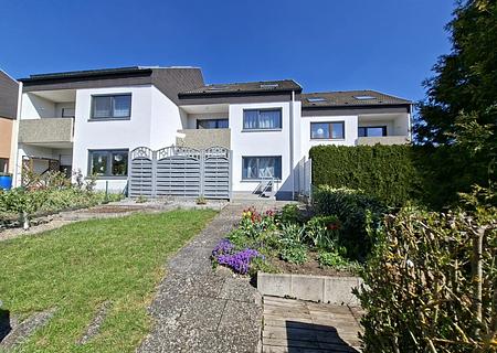 Einziehen sofort und Wohlfühlen! Gepflegtes Reihenmittelhaus in Giengen - Ansichte