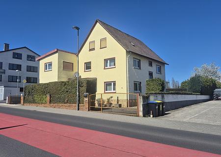 3-Zimmer-Wohnung mit Potenzial 
in zentraler Lage von Bad Vilbel - Außenansicht