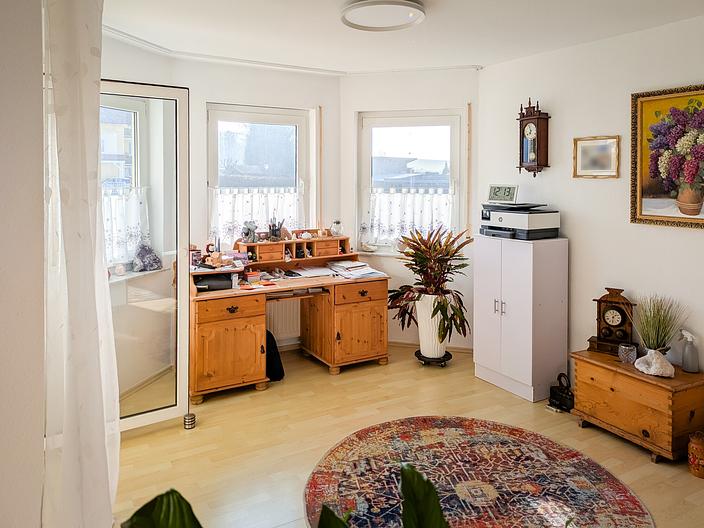 Helle 3-Z-ETW, 2 Stellplätze, in ruhiger Randlage von Erbach für Selbstnutzer und Kapitalanleger! - Essecke