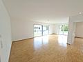 Willkommen in ihrem Traumhaus -                  
modernes und ebenerdiges  
Wohnkonzept für die kleine Familie - Wohn-Esszimmer