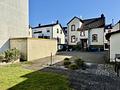 Schönes Einfamilienhaus
Familienglück mit Hof, Garten & viel Platz - Gartenansicht