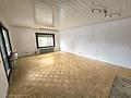 Voll vermietetes Büro- und Mehrfamilienhaus in Top-Gewerbelage Oberursel - 1. OG Zimmer 1