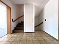 Großzügige Doppelhaushälfte: Südgarten, ausgebautes Dachgeschoss und viel Potenzial! - Geräumige Diele mit Einbauschrank