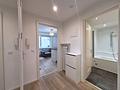 Bezugsfertige 1,5-Zimmer-Wohnung im Herzen der Maxvorstadt - Eingangsbereich mit Blick in den Wohnbereich und das Badezimmer