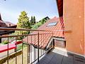 Zwei Wohneinheiten, Gartenanteil und drei Garagen – Wohnhaus in Kirchzell - OG_Balkon