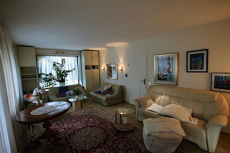 Freistehendes Einfamilienhaus in begehrter Lage von Neu-Isenburg - Wohnzimmer II