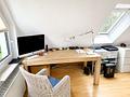 Gepflegte Maisonette-Eigentumswohnung mit 
Einbauküche, Garagenstellplatz, 2 Bäder & Balkon - Büro