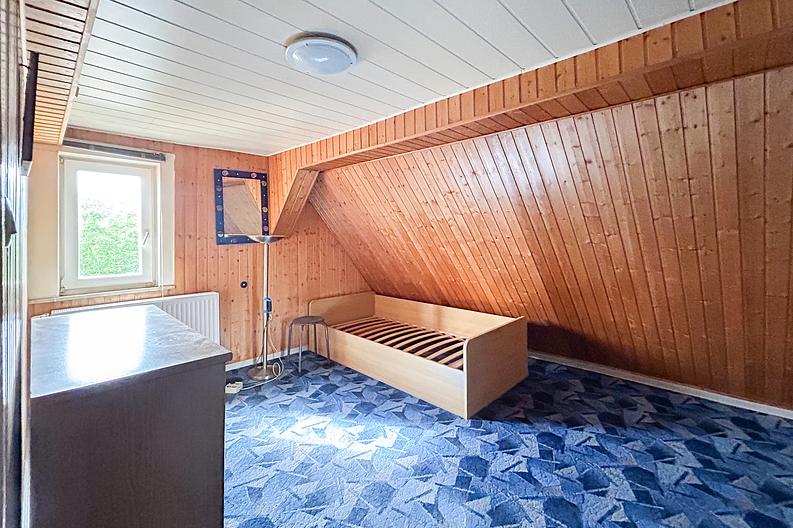 Charmante Maisonette-Wohnung mit Stellplatz und idyllischem Grundstück in Mainnähe - Kinderzimmer2