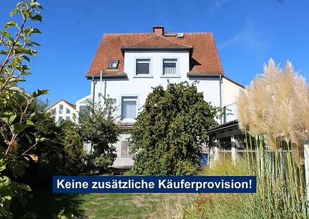 Freistehendes Einfamilienhaus mit Garage u. wunderbarem Garten in guter Lage von Bad Soden-Neuenhain - vom Garten