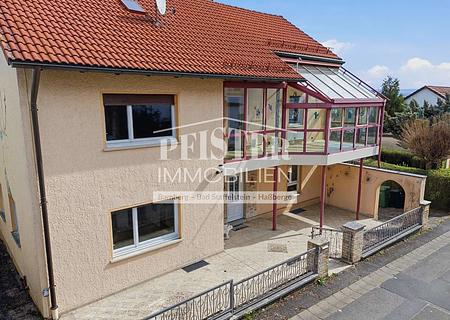 Großzügiges Zweifamilienhaus in Bischberg - Außenansicht