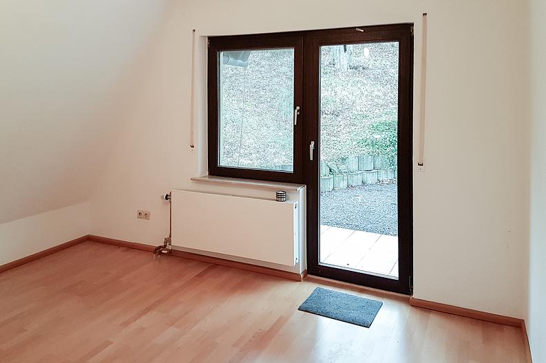 Liebhaberobjekt in ruhiger, sonniger Lage von Erbach- Erlenbach! - Hinterhaus-Kind