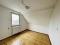 Zweifamilienhaus in zentraler Lage von Weiterstadt - Schlafzimmer 2 DG