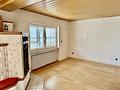 Freistehendes Einfamilienhaus mit
Einliegerwohnung, Garage & großer Terrasse - Essbereich im EG