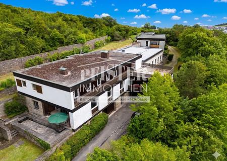 Ein Ort für Visionen - Gebäudeensemble in traumhafter Lage unterhalb der Wallburg - Außenansicht Haupthaus