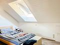 Helle Dachgeschosswohnung mit Loggia und Garage - Schlafzimmer