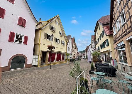 Attraktives Anlageobjekt: Wohn- und Geschäftshaus in der Fußgängerzone - Außenansicht