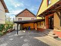 Wohnen mit Perspektive: Zweifamilienhaus mit Garten und zusätzlicher Bauoption in Groß-Umstadt - Innenhof