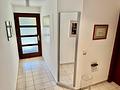 Attraktives Einfamilienhaus im Split-Level-Stil mit Sauna, Terrasse, Garten & Garage in gefragter Wohnlage - Eingangsbereich